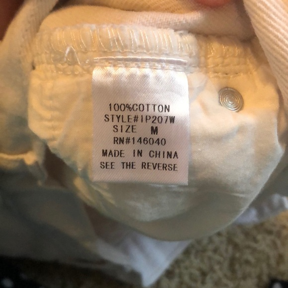 Signatures - white denim shorts - Picture 4 of 4